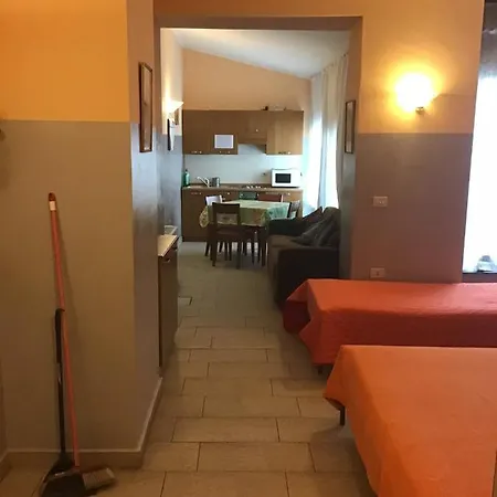 Random At Our Choice Located In Palazzo Rosselli 55 *