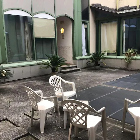 Random At Our Choice Located In Palazzo Rosselli 55 *