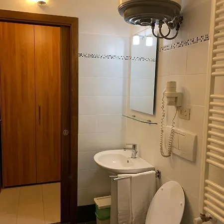 Apartment Random At Our Choice Located In Palazzo Rosselli 55 Florence